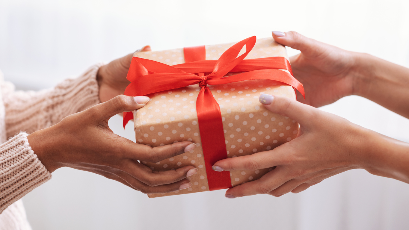 Gift Guide: Egg Donors, Expecting Parents, & New Parents